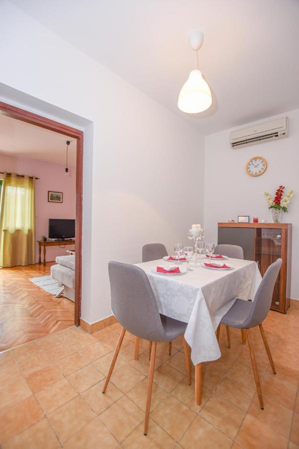 Apartments Kate พาก ภายนอก รูปภาพ